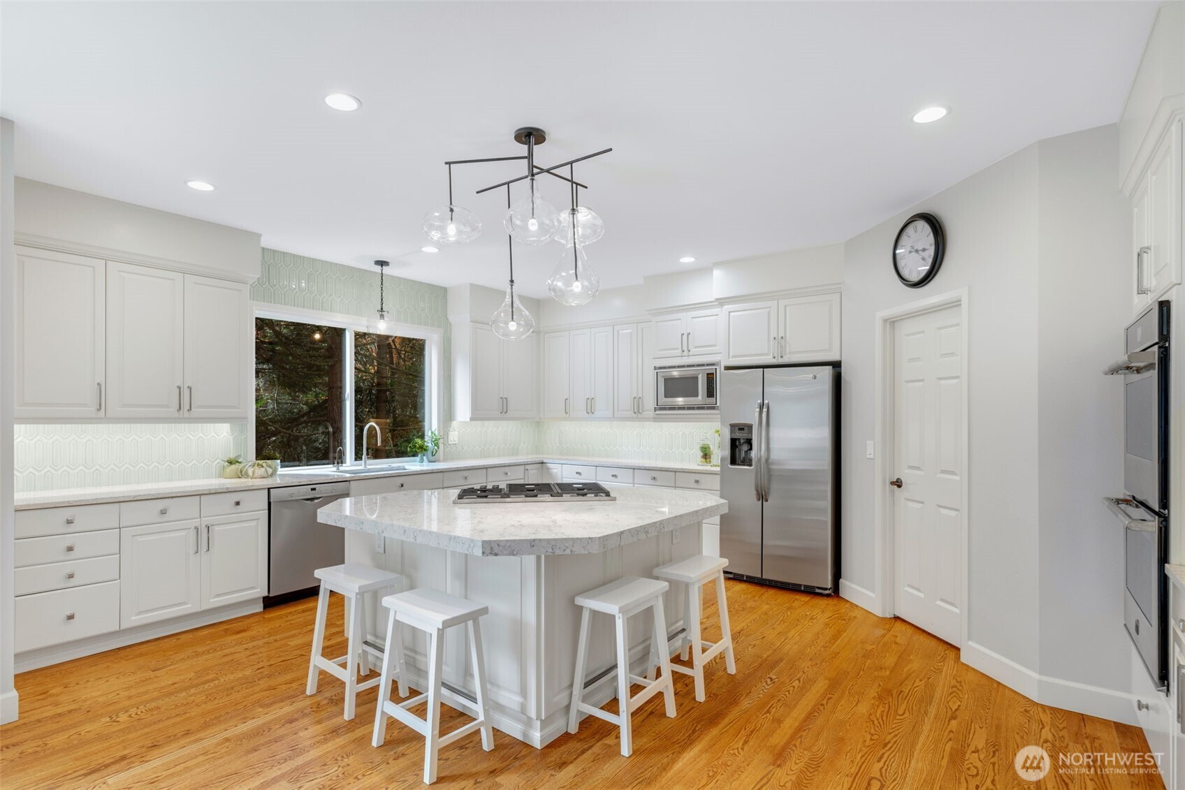 22431 SE 30th Street Sammamish WA 98075