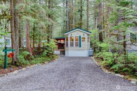300 Schinn Canyon Drive Deming WA 98244