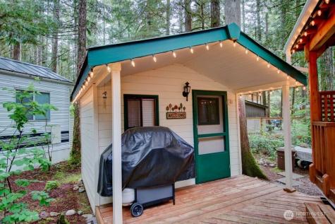 300 Schinn Canyon Drive Deming WA 98244