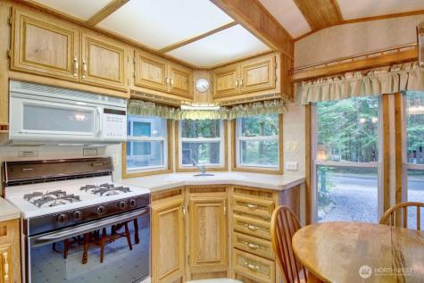 300 Schinn Canyon Drive Deming WA 98244