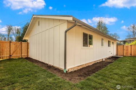 8708 NE 140th Street Kirkland WA 98034