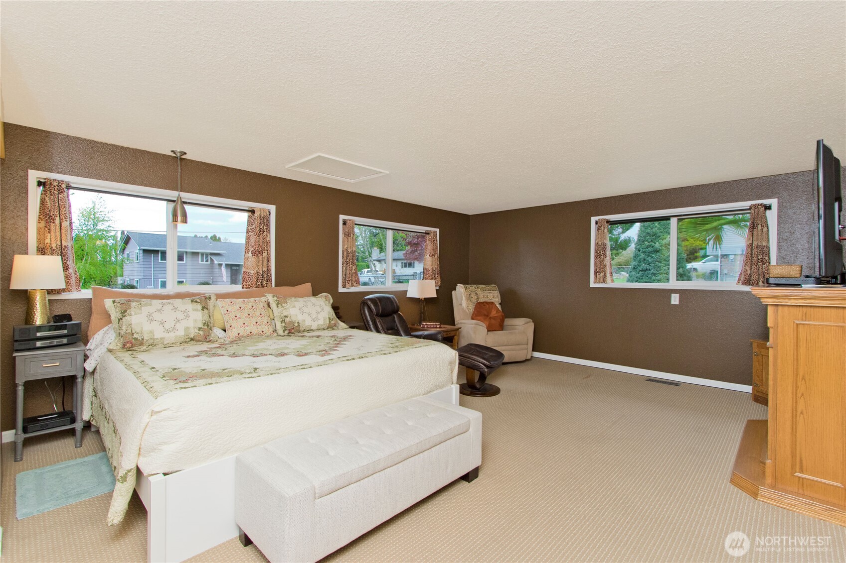 26117 SE 425th Enumclaw WA 98022