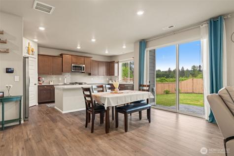 1304 32nd Street NW Puyallup WA 98371