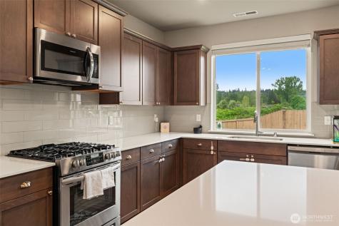 1304 32nd Street NW Puyallup WA 98371