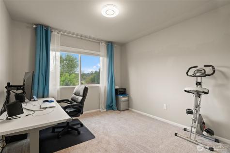 1304 32nd Street NW Puyallup WA 98371
