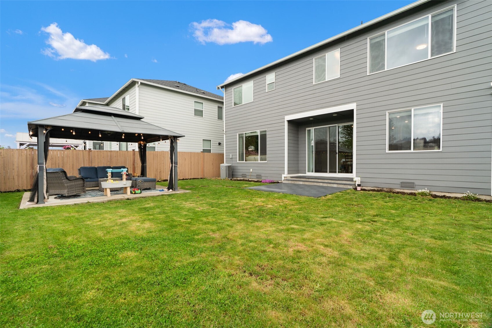 1304 32nd Street NW Puyallup WA 98371