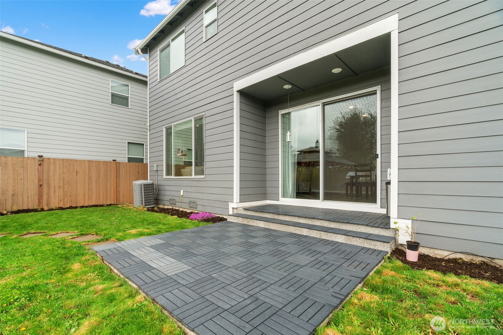 1304 32nd Street NW Puyallup WA 98371