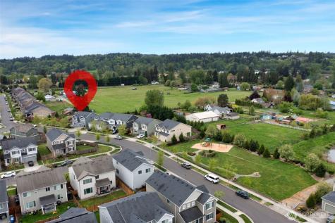 1304 32nd Street NW Puyallup WA 98371