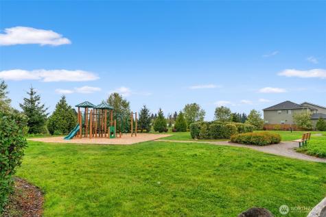 1304 32nd Street NW Puyallup WA 98371