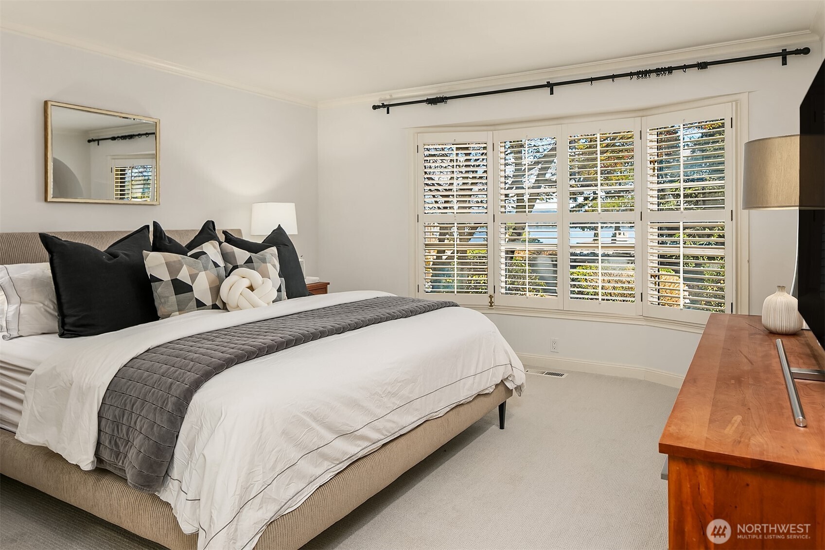 453 Mcgilvra Boulevard E Seattle WA 98112