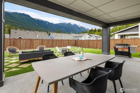 3054 SE 14th Street North Bend WA 98045