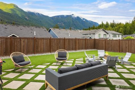 3054 SE 14th Street North Bend WA 98045