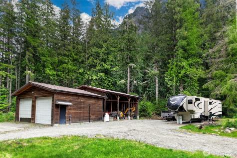7538 Moon Valley Road SE North Bend WA 98045