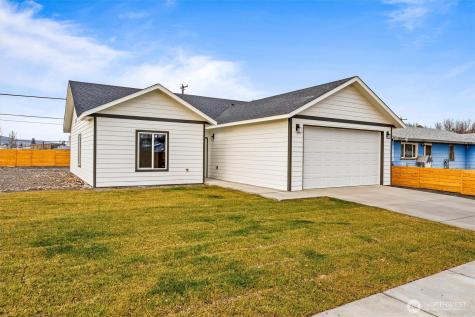 248 SE Pioneer Avenue Ephrata WA 98823
