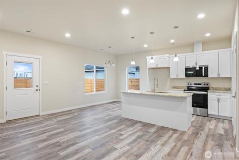 248 SE Pioneer Avenue Ephrata WA 98823