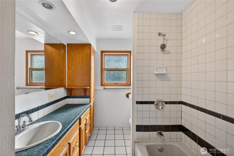 403 E Spruce Street Mount Vernon WA 98273