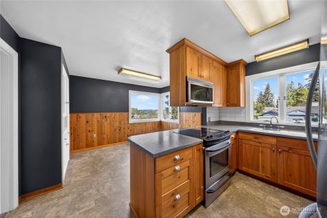 403 E Spruce Street Mount Vernon WA 98273