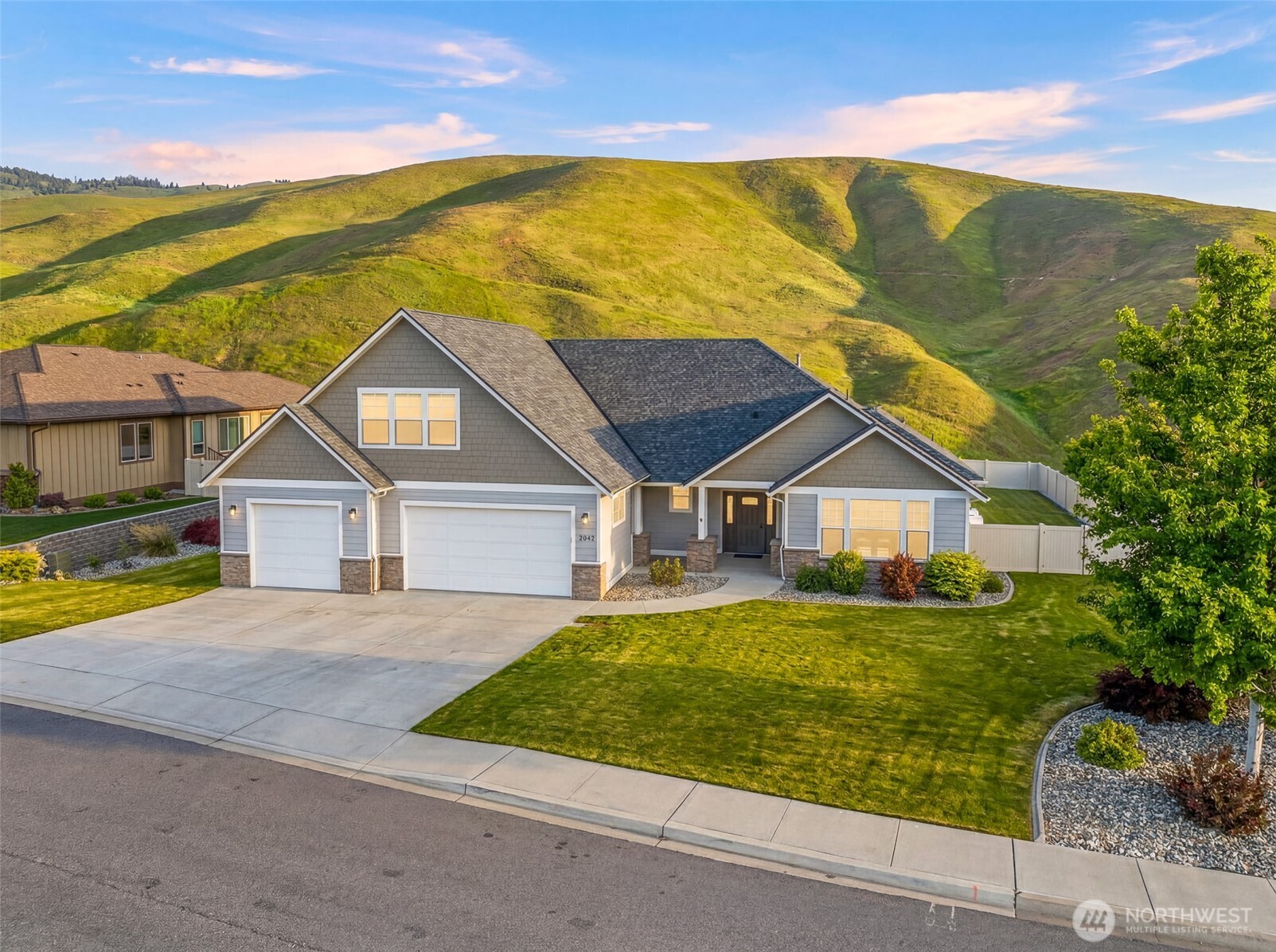 2042 Maiden Lane Wenatchee WA 98801