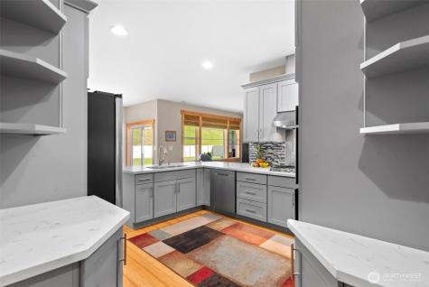 2042 Maiden Lane Wenatchee WA 98801
