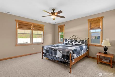 2042 Maiden Lane Wenatchee WA 98801