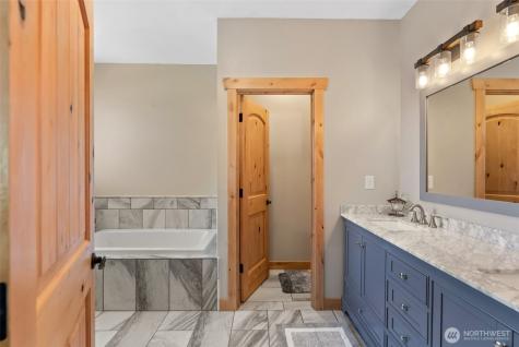 2042 Maiden Lane Wenatchee WA 98801