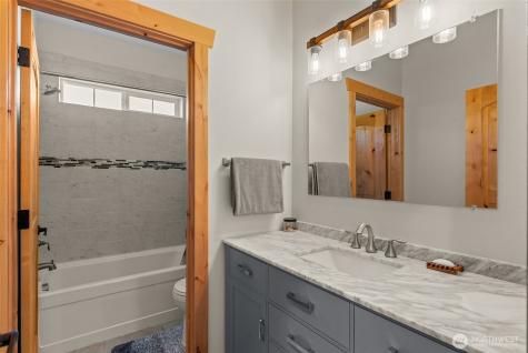 2042 Maiden Lane Wenatchee WA 98801