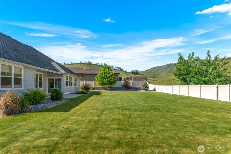2042 Maiden Lane Wenatchee WA 98801