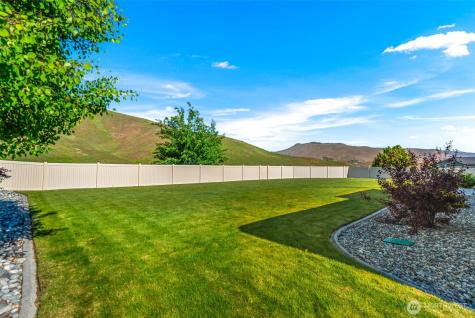 2042 Maiden Lane Wenatchee WA 98801