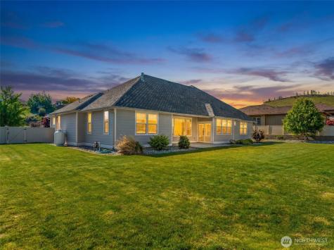 2042 Maiden Lane Wenatchee WA 98801