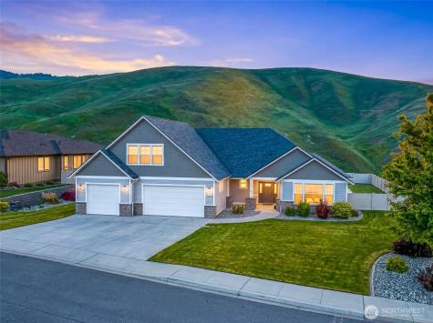 2042 Maiden Lane Wenatchee WA 98801