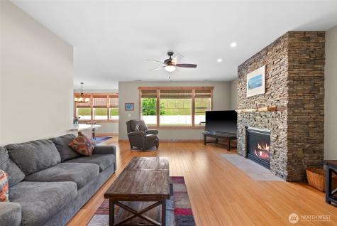 2042 Maiden Lane Wenatchee WA 98801