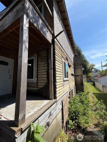 6242 Flora Avenue S Seattle WA 98108