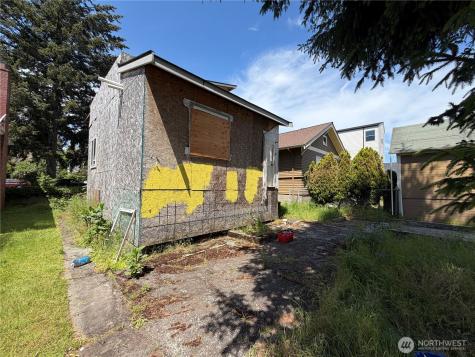 6242 Flora Avenue S Seattle WA 98108