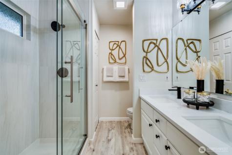 14503 Simonds Road NE Kirkland WA 98034