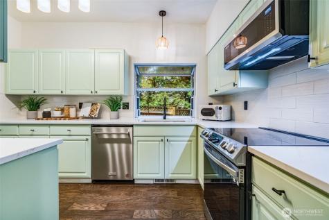 14503 Simonds Road NE Kirkland WA 98034