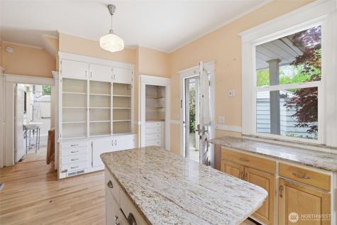 6238 Woodlawn Avenue N Seattle WA 98103