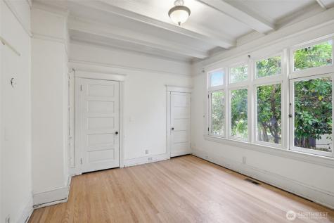 6238 Woodlawn Avenue N Seattle WA 98103