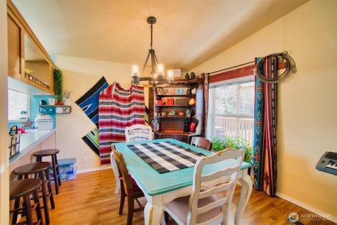 404 Meade Hill Road Glenoma WA 98336
