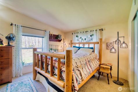 404 Meade Hill Road Glenoma WA 98336