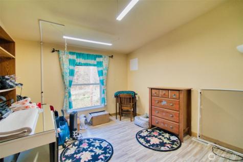 404 Meade Hill Road Glenoma WA 98336
