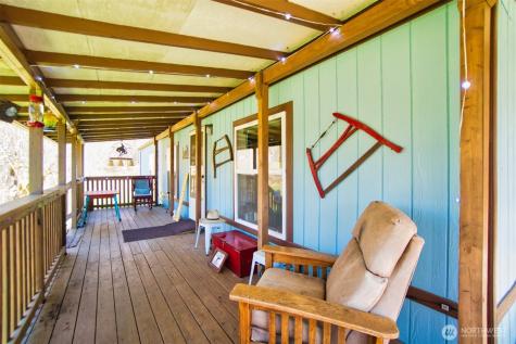 404 Meade Hill Road Glenoma WA 98336