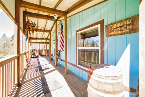 404 Meade Hill Road Glenoma WA 98336