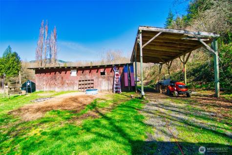 404 Meade Hill Road Glenoma WA 98336