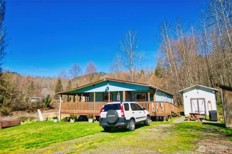 404 Meade Hill Road Glenoma WA 98336
