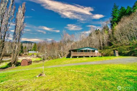 404 Meade Hill Road Glenoma WA 98336