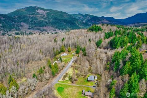 404 Meade Hill Road Glenoma WA 98336