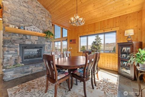 15320 Lakeview Street Entiat WA 98822