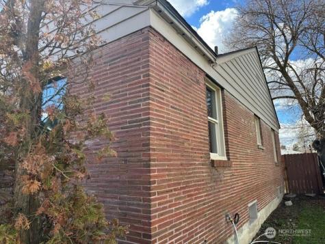 4811 N Lincoln Street Spokane WA 99205