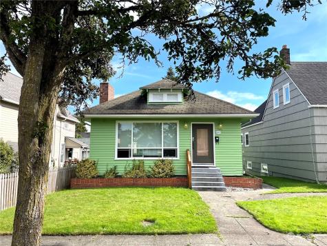 2017 Colby Avenue Everett WA 98201