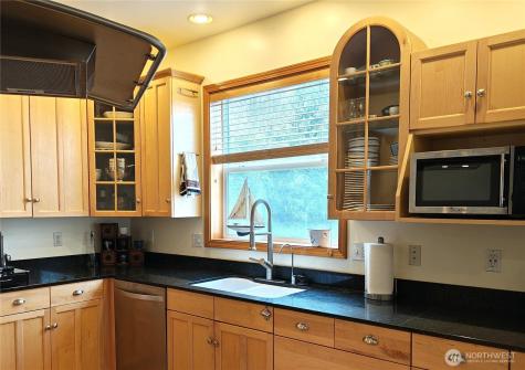 1703 32nd Street Anacortes WA 98221